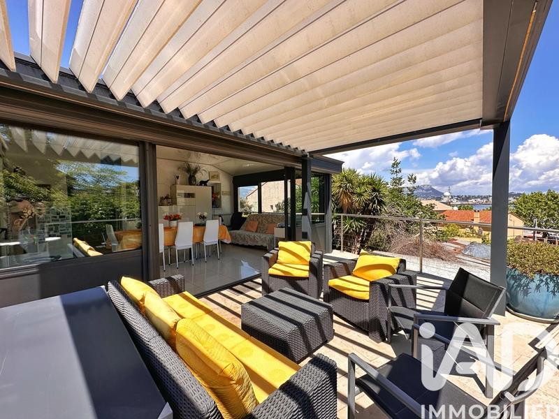 Maison - 252 m² - 5 pièces