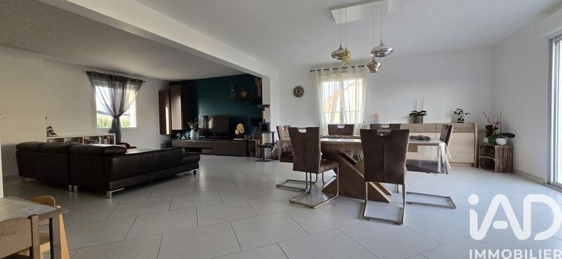 Maison - 180 m² - 7 pièces