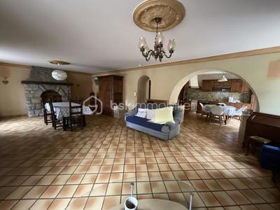 Maison - 120 m² - 6 pièces