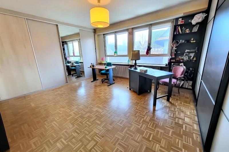 Duplex - 275 m² - 11 pièces