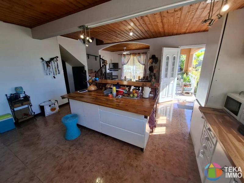 Maison - 185 m² - 8 pièces