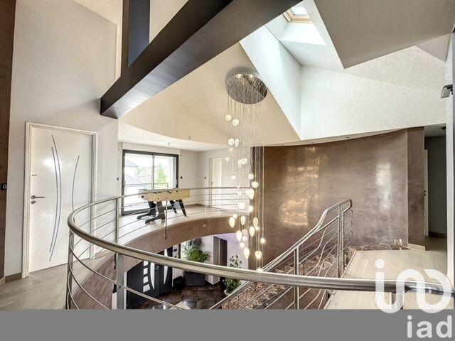 Maison de maîtres - 260 m² - 7 pièces