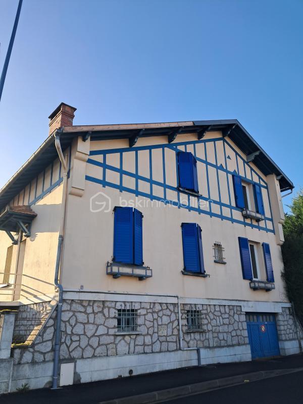 Maison - 176 m² - 6 pièces