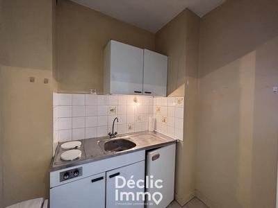 Studio - 30 m² - 1 pièce