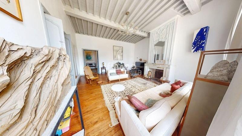 Demeure - 644 m² - 25 pièces