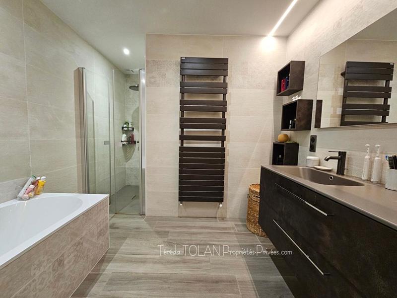 Demeure - 380 m² - 10 pièces