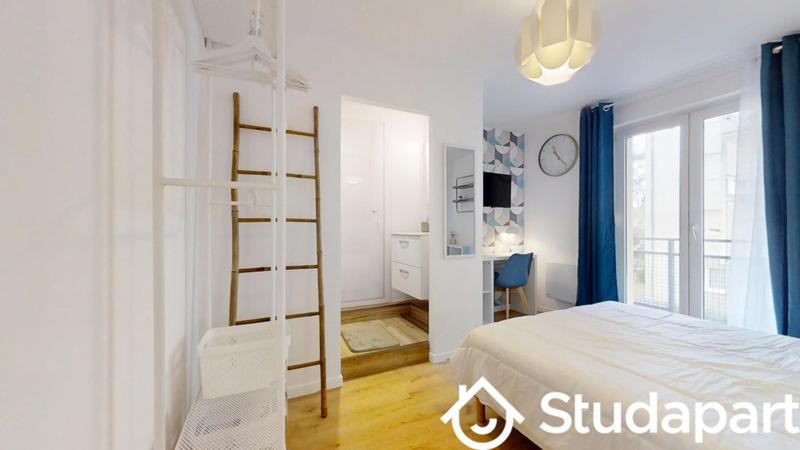 Chambre - 11 m² - 1 pièce