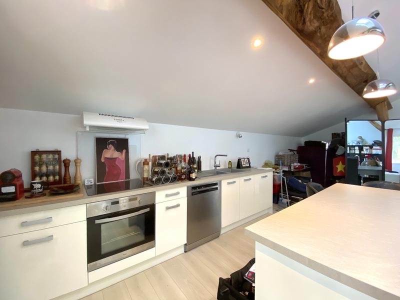 Propriété - 310 m² - 8 pièces