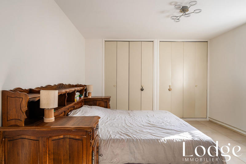 Maison traditionnelle - 180 m² - 6 pièces