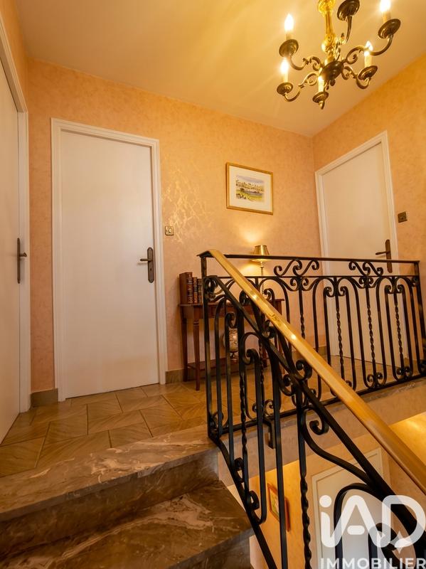 Maison - 136 m² - 7 pièces