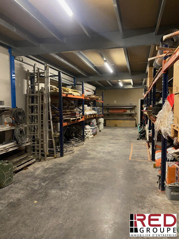 Entrepôt - 210 m²