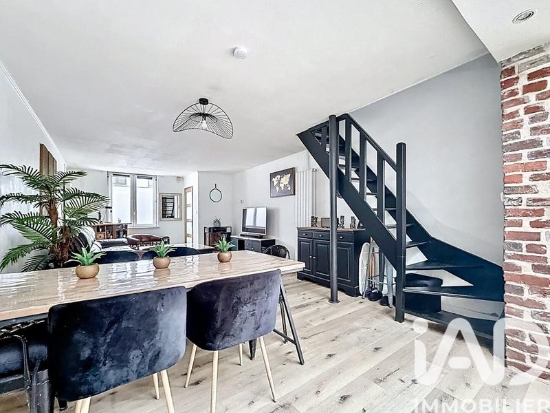 Maison - 94 m² - 5 pièces