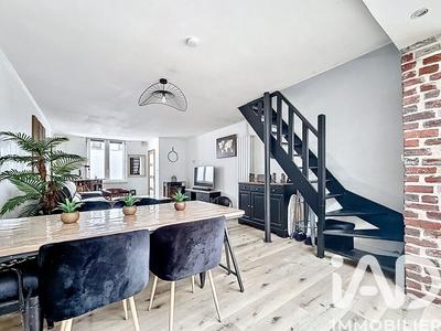 Maison - 94 m² - 5 pièces