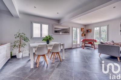 Maison - 115 m² - 6 pièces