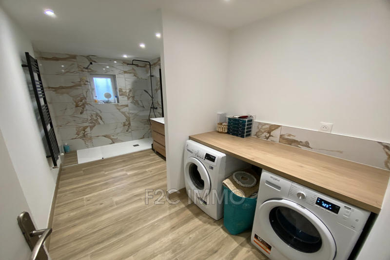 Maison - 212 m² - 6 pièces