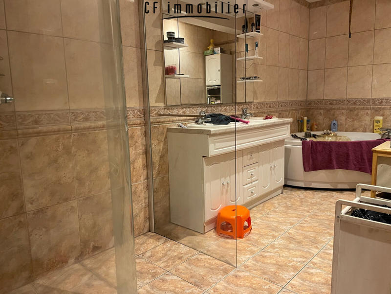 Maison - 168 m² - 7 pièces