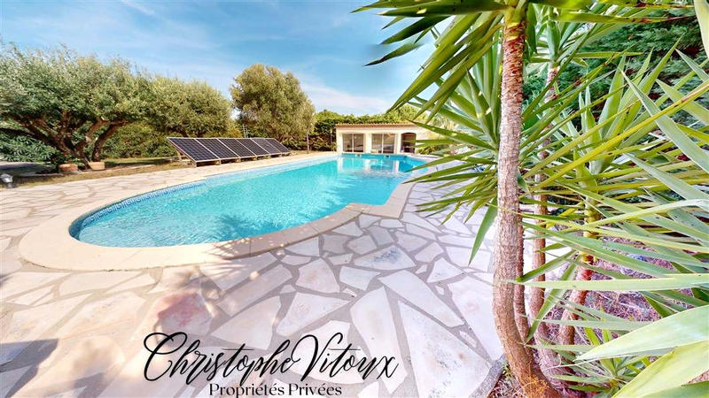 Villa - 220 m² - 6 pièces