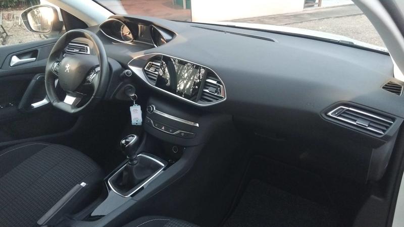Peugeot 308 II 1.2 PureTech 110 Active Business