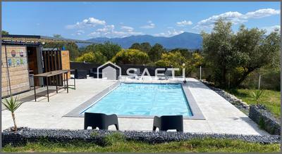 Villa - 230 m² - 6 pièces