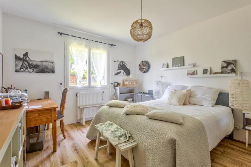 Maison - 200 m² - 8 pièces