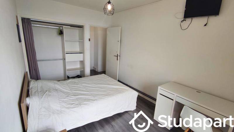 Chambre - 12 m² - 1 pièce