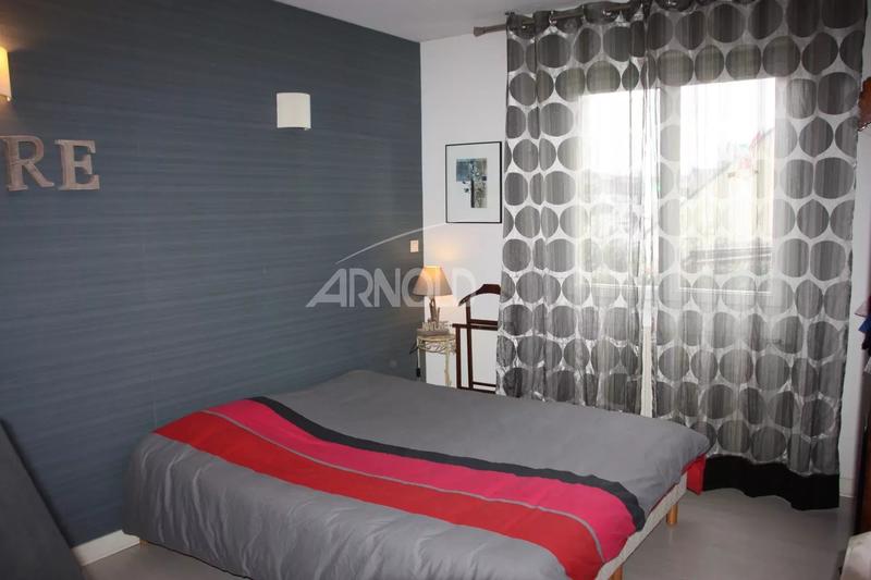 Maison - 168 m² - 7 pièces