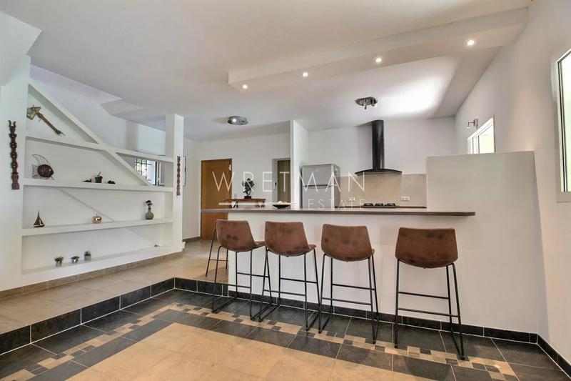 Villa - 225 m² - 6 pièces