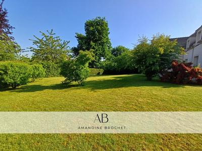 Maison - 180 m² - 7 pièces