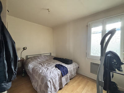 Appartement - 102 m² - 10 pièces