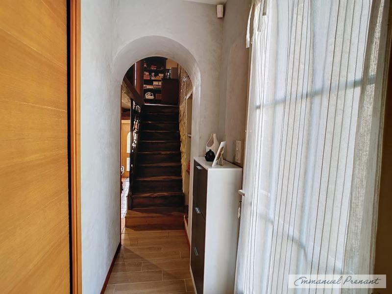 Maison - 210 m² - 10 pièces