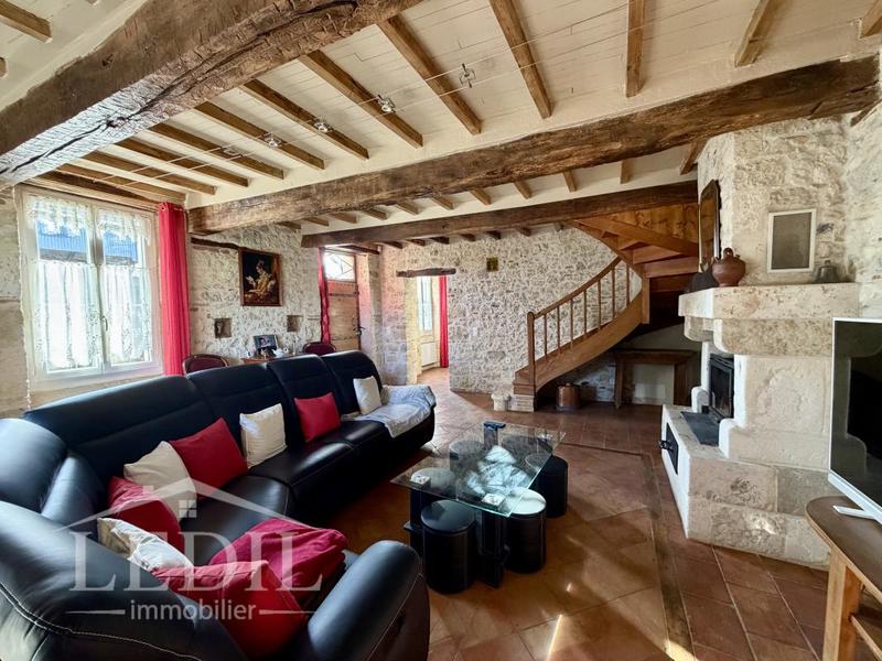 Maison en pierre - 182 m² - 4 pièces