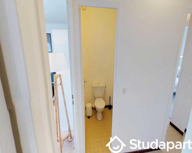 Chambre - 120 m² - 1 pièce