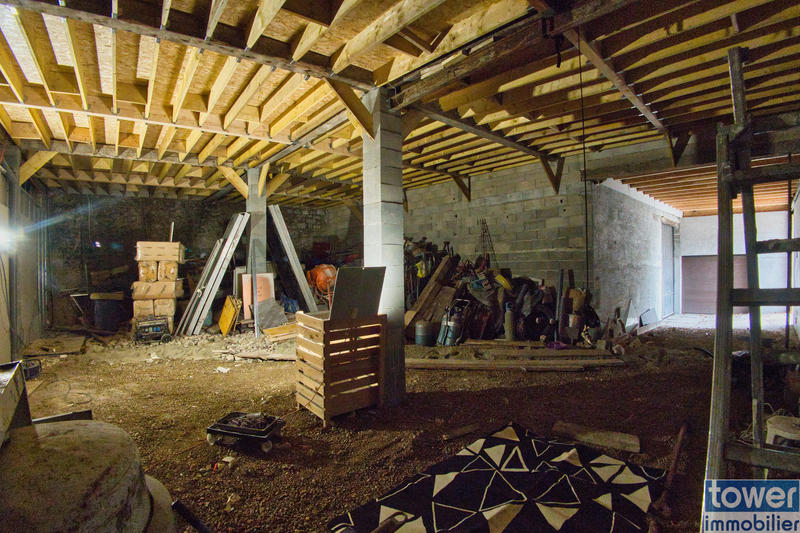 Maison - 322 m² - 10 pièces