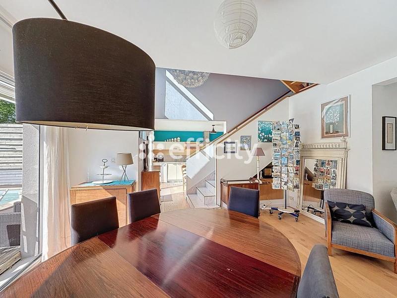 Maison - 165 m² - 7 pièces