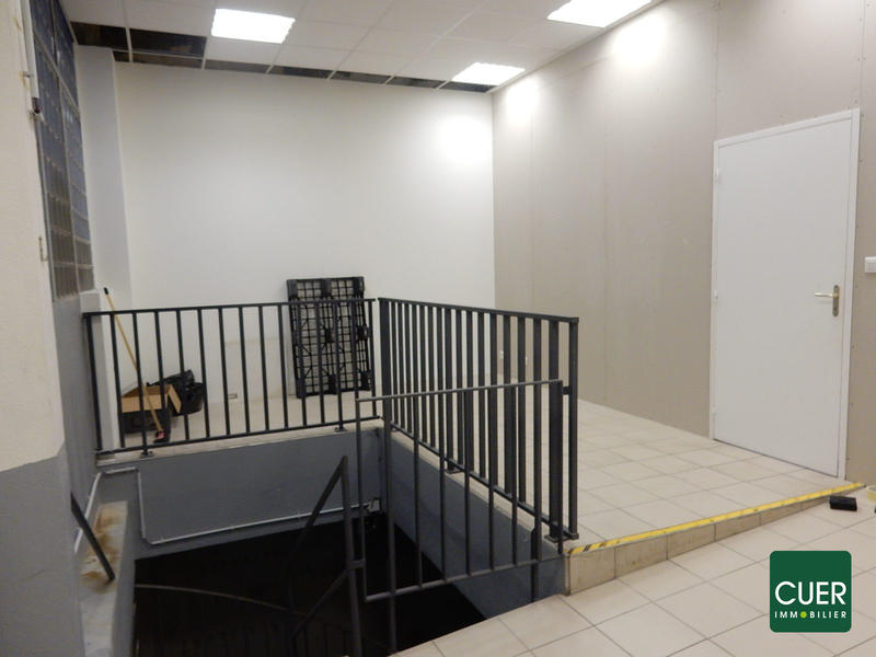 Local commercial - 118 m² - 2 pièces