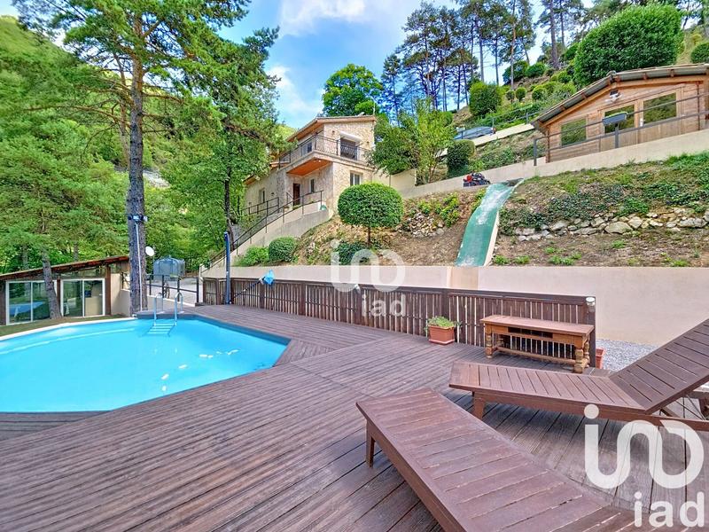 Maison - 93 m² - 3 pièces