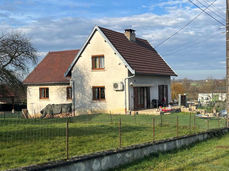 Maison traditionnelle - 186 m² - 9 pièces