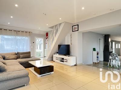 Maison - 176 m² - 8 pièces