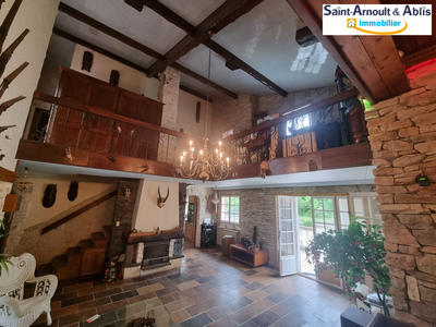 Maison ancienne - 222 m² - 6 pièces
