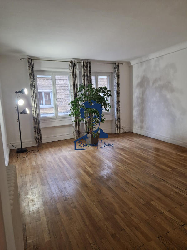 Appartement - 90 m² - 3 pièces