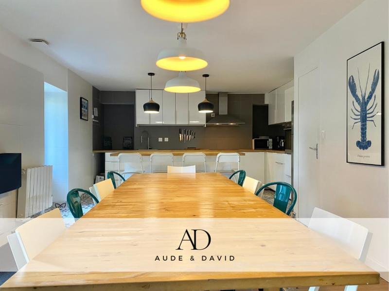 Maison - 230 m² - 7 pièces