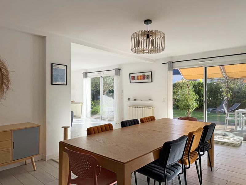 Maison - 200 m² - 7 pièces