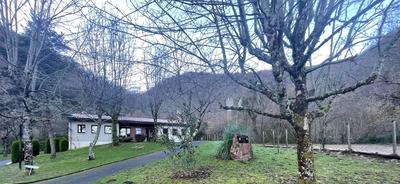 Propriété - 1 000 m²