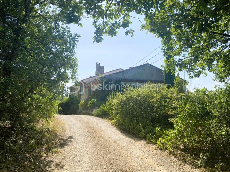 Mas - 427 m² - 12 pièces