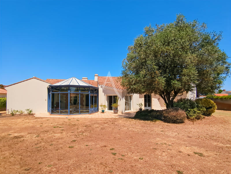 Maison - 246 m² - 6 pièces