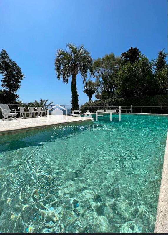 Appartement - 132 m² - 6 pièces