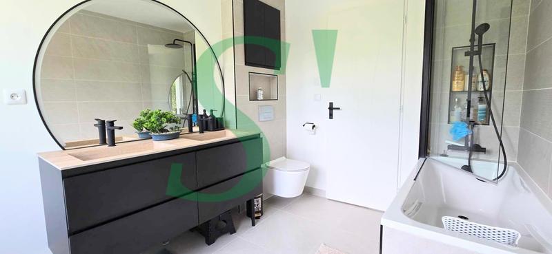 Maison - 127 m² - 5 pièces