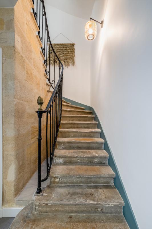 Maison - 241 m² - 12 pièces