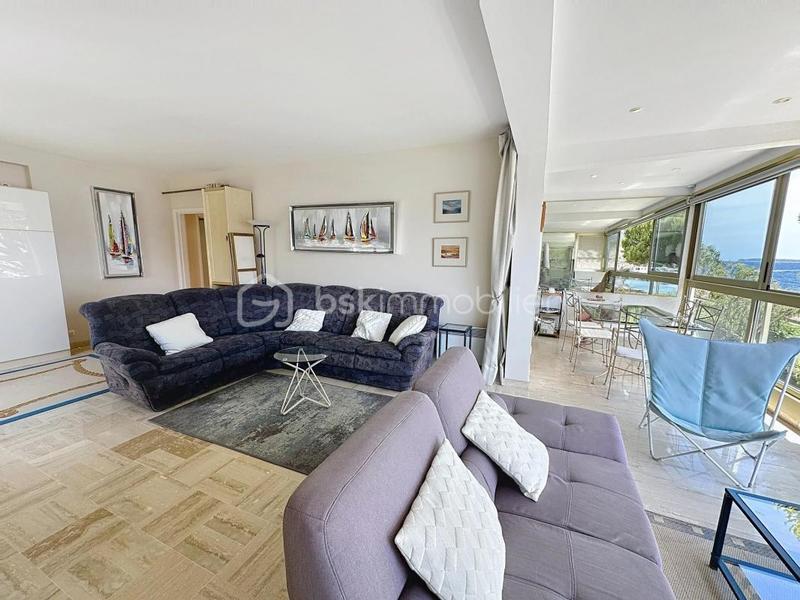 Appartement - 93 m² - 3 pièces