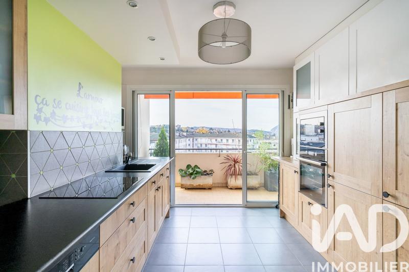 Appartement - 197 m² - 7 pièces